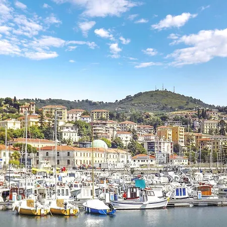 3 Bedroom Pet Friendly In Σπίτι διακοπών *