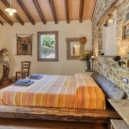 3 Bedroom Pet Friendly In Imperia