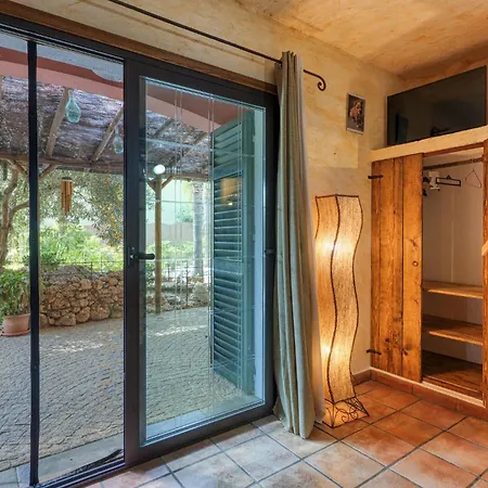 度假居 Gorgeous In With Outdoor Swimming Pool