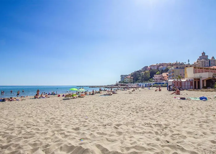 3 Bedroom Pet Friendly In Imperia
