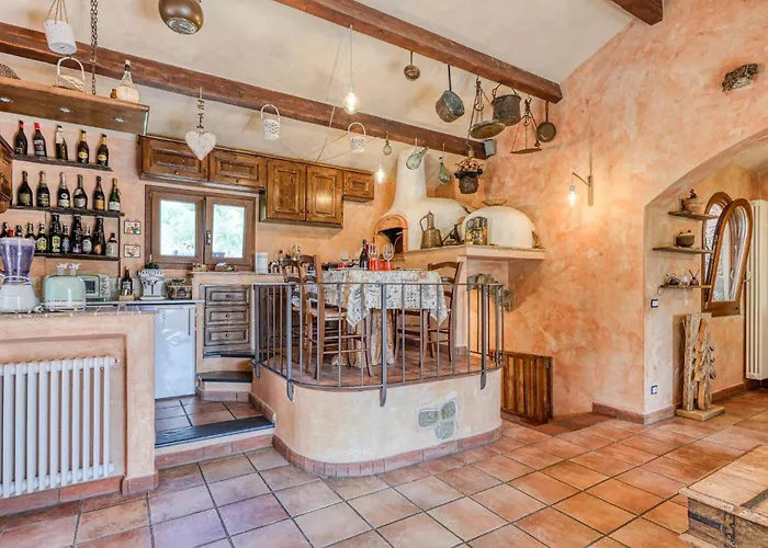 3 Bedroom Pet Friendly In * Imperia