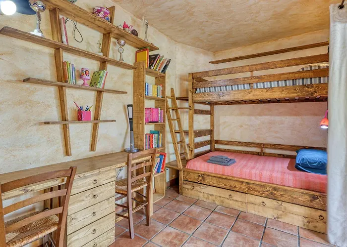 3 Bedroom Pet Friendly In
