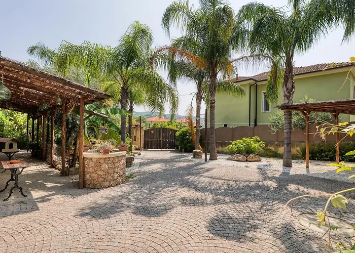 3 Bedroom Pet Friendly In * Imperia